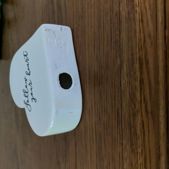 Follow Your Heart table top decor - Picture 3 of 4